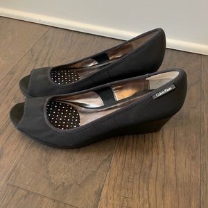 Calvin Klein Wendelyn Simple Wedge Shoe